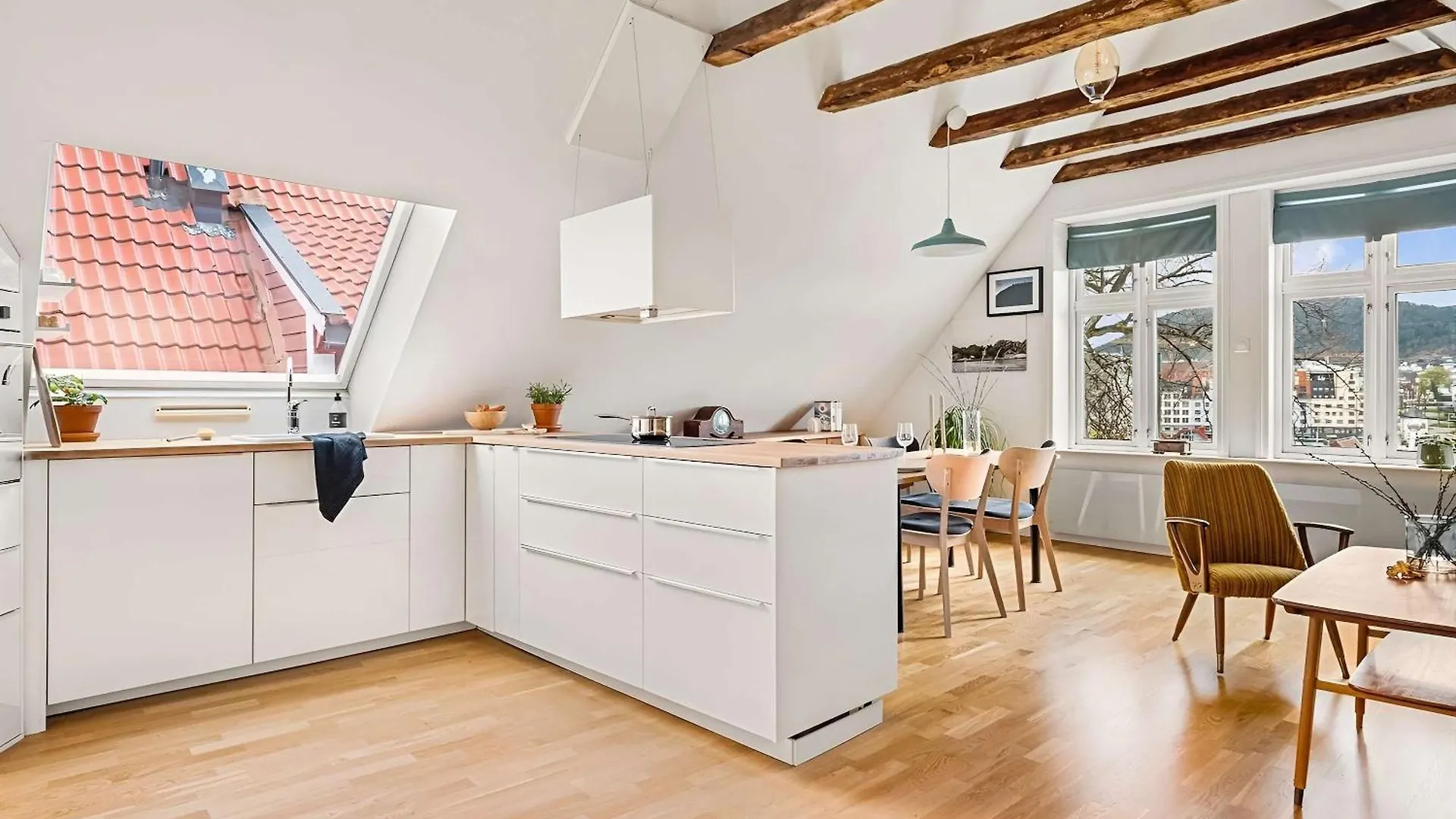 Design Apartment By Bryggen - View & Location Bergen